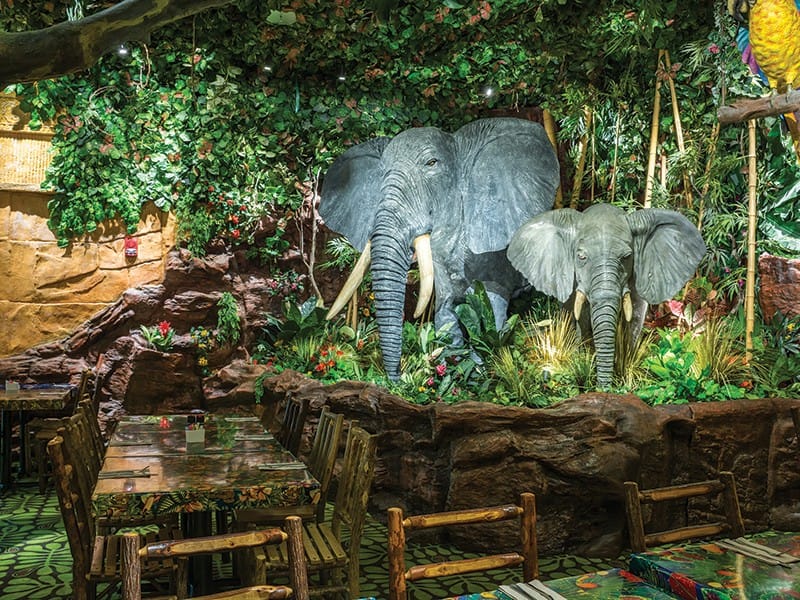 Dine at the Rainforest Cafe in Niagara Falls for a Very Unique Experience